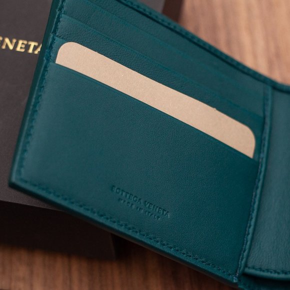 Bottega Veneta Intrecciato Woven Leather Bifold Wallet - Grey/Sky Blue - Picture 5 of 10